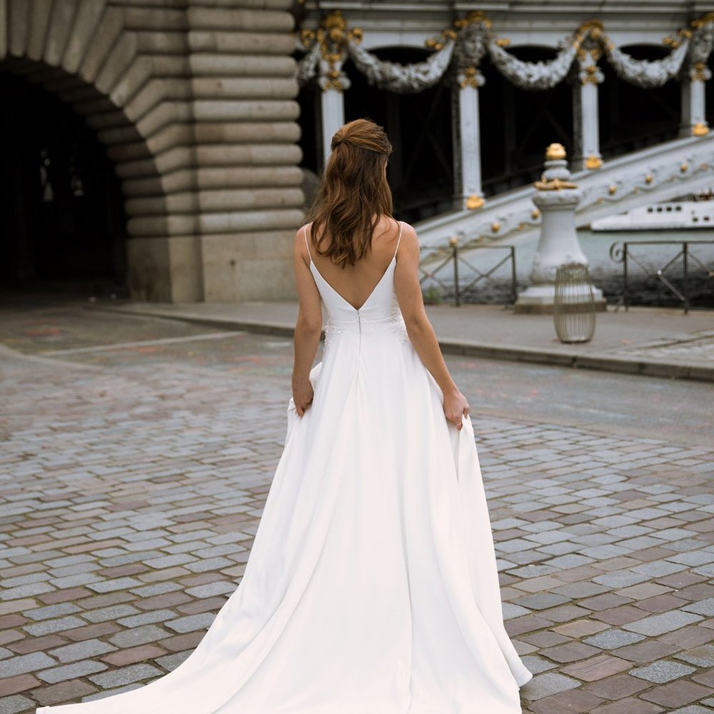 Madi Lane Fleur Wedding Dress